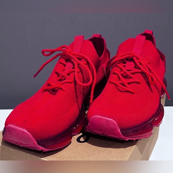 Le Shulah Shoes - La Sheelah Breathable Lightweight Fashion Sneaker